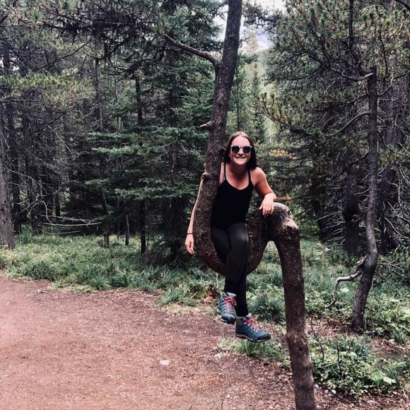 Meet your Posher, Tori - Picture 1 of 1